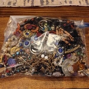 3 Lbs. 10 oz. Assorted Gold & Silver Toned Fashion Jewelry, Beads, Grab Bag